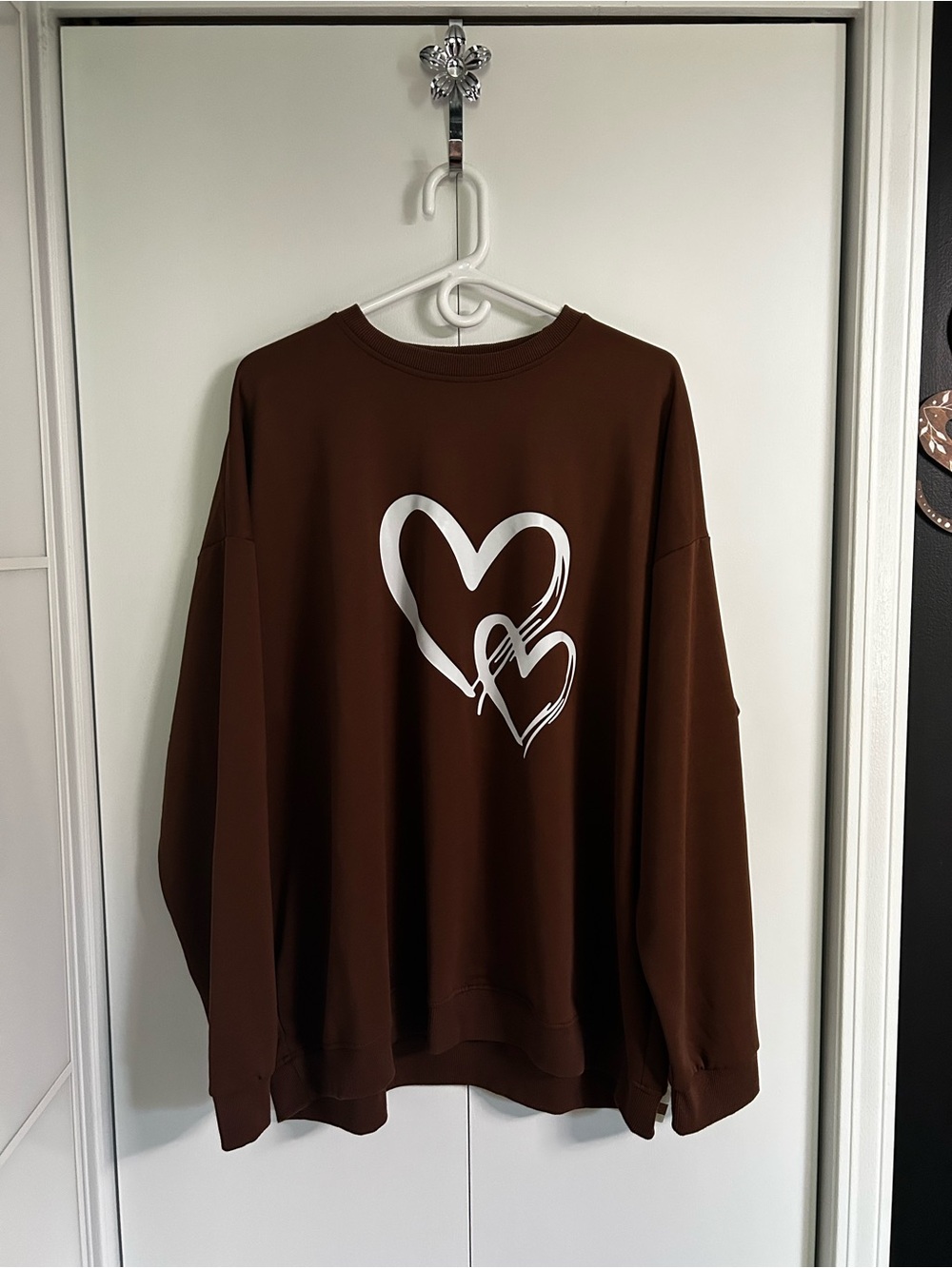 Brown Heart Graphic Crewneck Sweater - Women's Casual Pullover